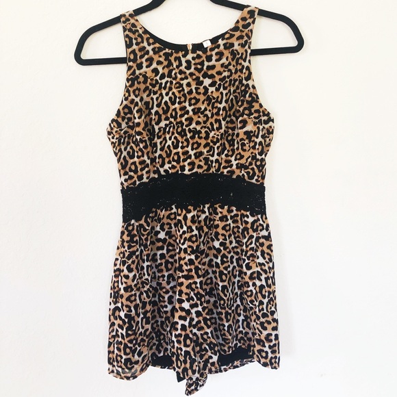 Leopard 🐆 Print Romper - Picture 2 of 8